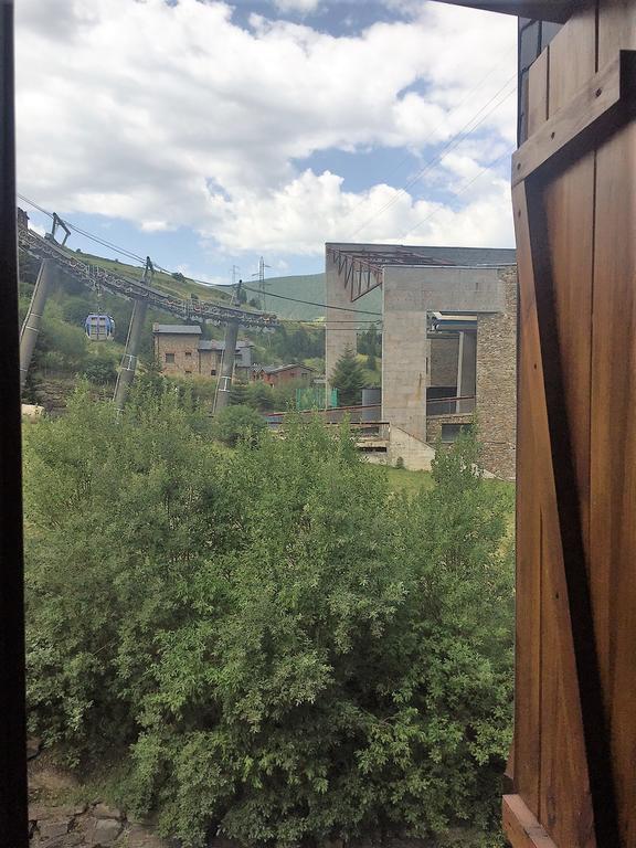 P&C Font Verd Canillo Esterno foto